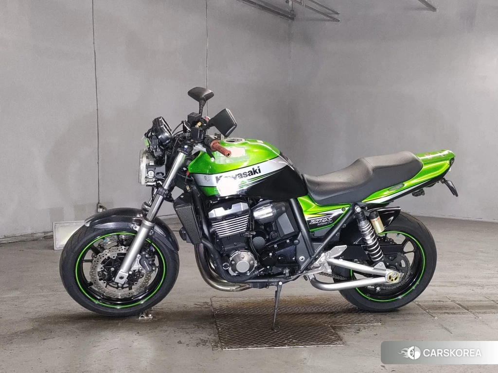 Проданный Kawasaki ZRX 1200 2011 из Японии, фото 2