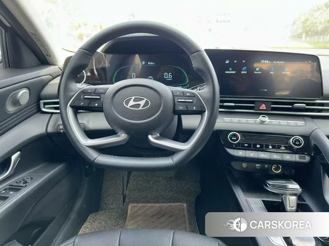 Hyundai Elantra 2024 Белый из Китая, фото 5