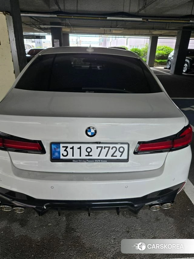 BMW 5 Series (G30) 2018 Белый из Кореи, фото 2