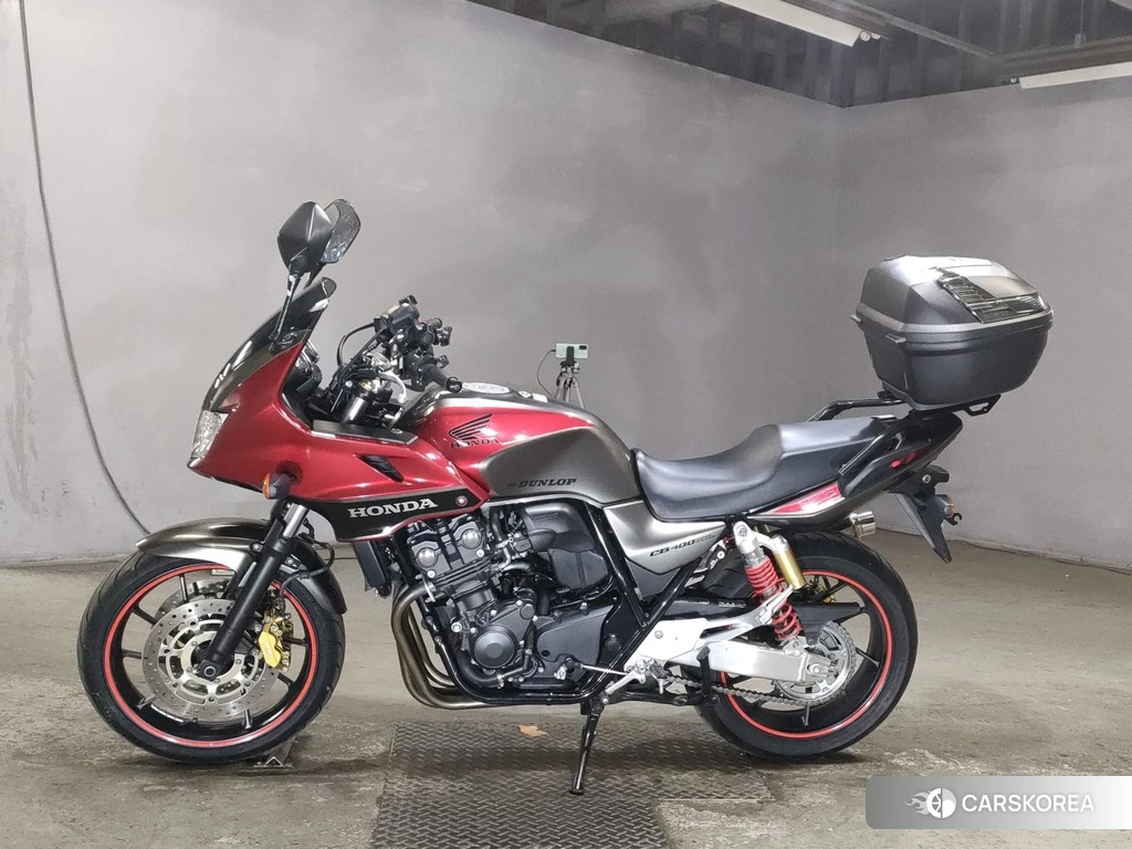 Проданный Honda CB400SF BOLDOR 2017 из Японии, фото 2