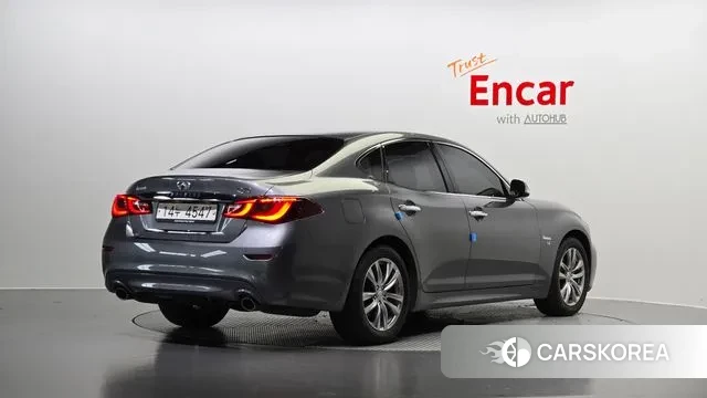 Infiniti Q70 id 3182871 из Кореи 12