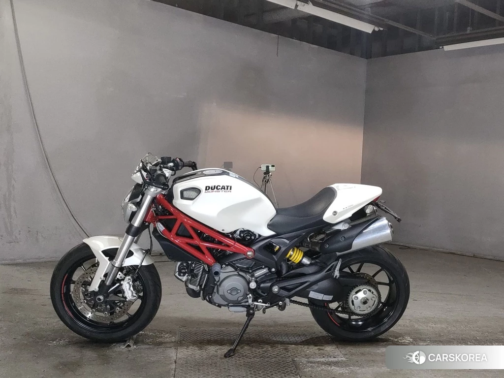Проданный Ducati MONSTER 796 2011 из Японии