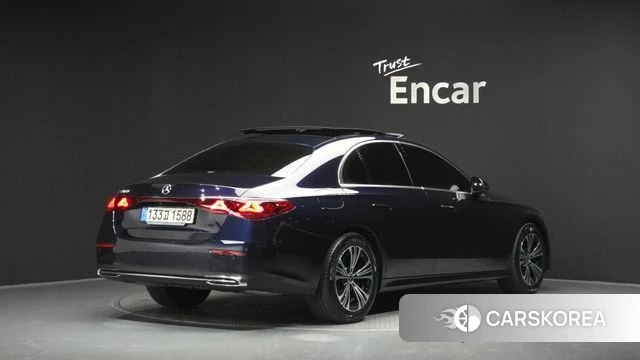 Mercedes-Benz E-Class W214 id 4468623 из Кореи 12