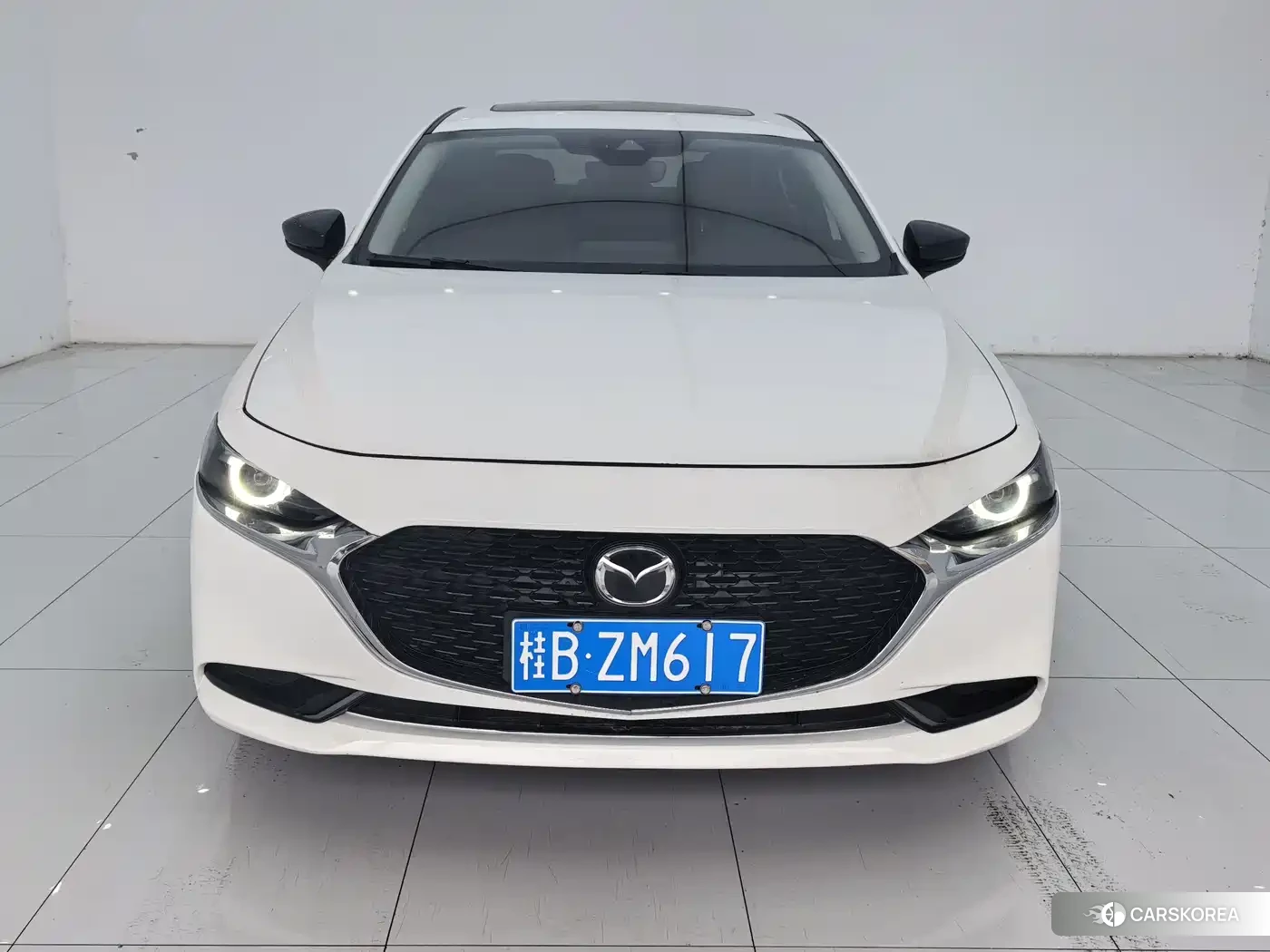 Mazda 3 2024 Белый из Китая, фото 3