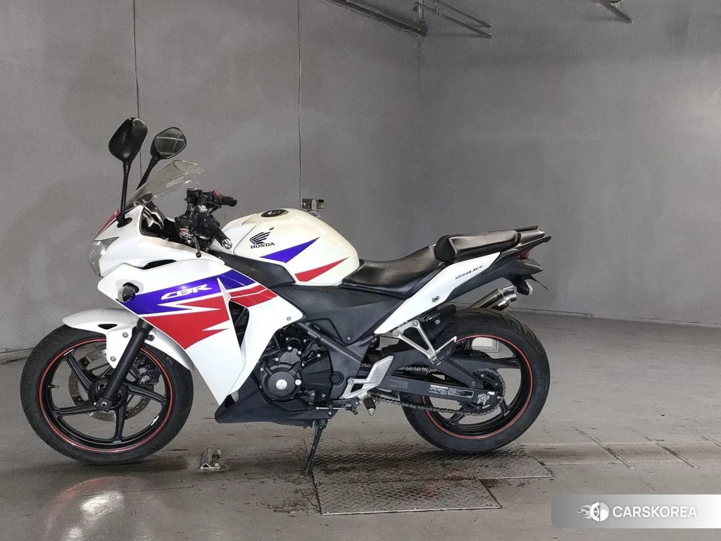 Проданный Honda CBR250R 2013 из Японии