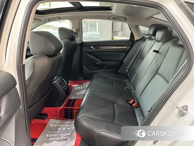Honda Accord id 4205772 из Китая 12