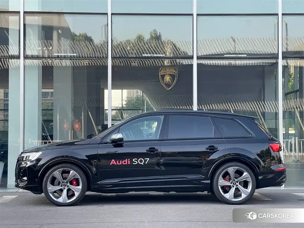 Audi SQ7 2026 Черный из Китая, фото 2