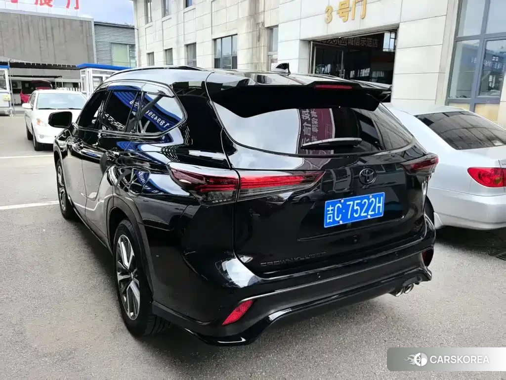 Toyota Crown 2026 Черный из Китая, фото 2