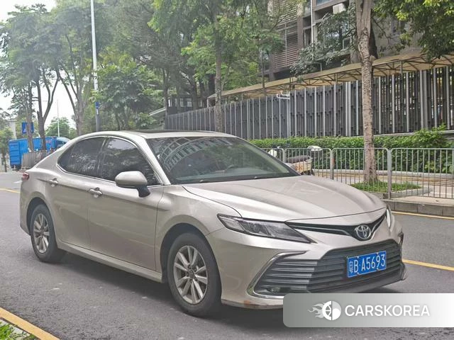 Toyota Camry 2021 Шампань из Китая, фото 2