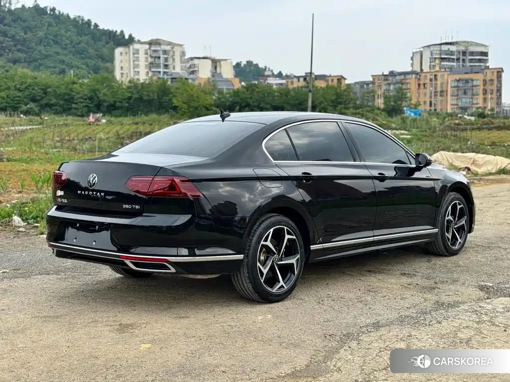 Volkswagen Magotan 2026 Черный из Китая, фото 6