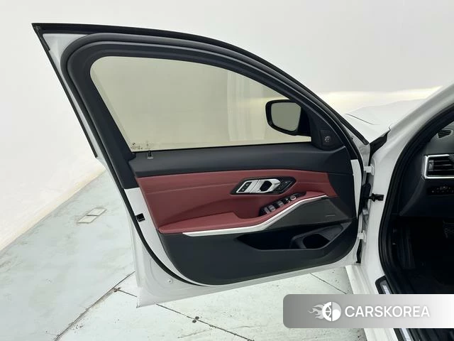 BMW 3 series id 4335822 из Китая 12