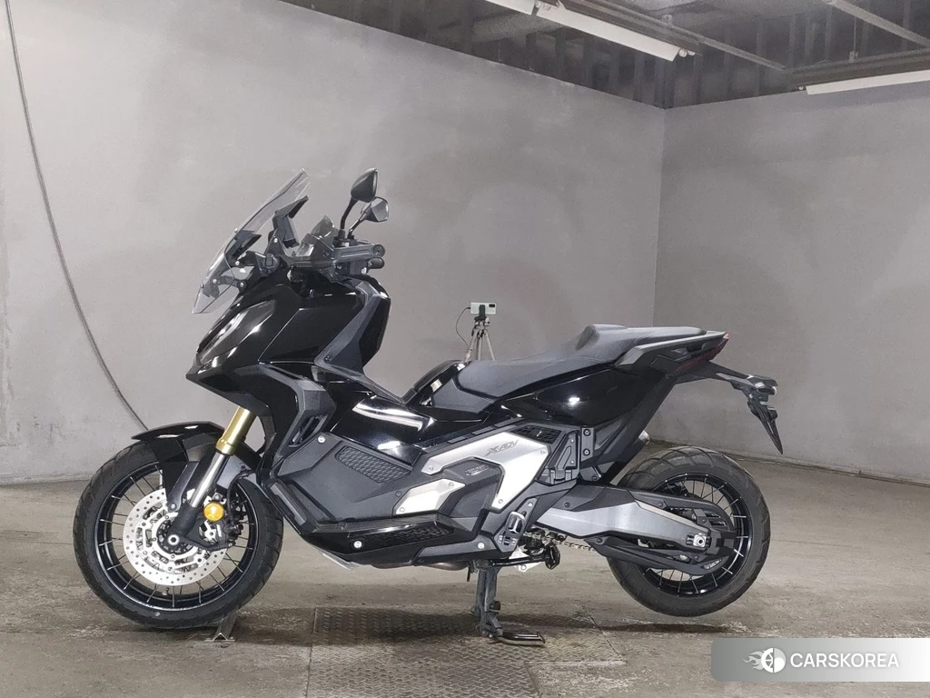 Проданный Honda X-ADV 750 2022 из Японии