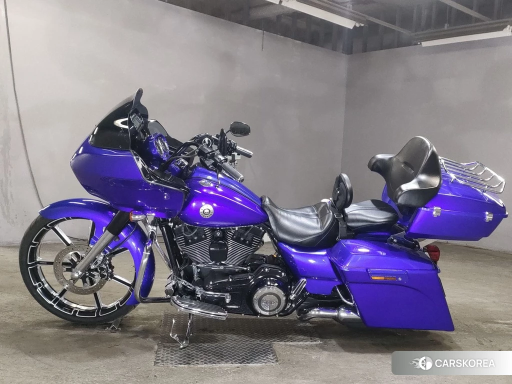 Проданный Harley-Davidson Road Glide FLTRXSE1800 CVO 2012 из Японии, фото 2