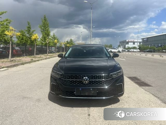 Volkswagen Passat 2024 Черный из Китая, фото 2