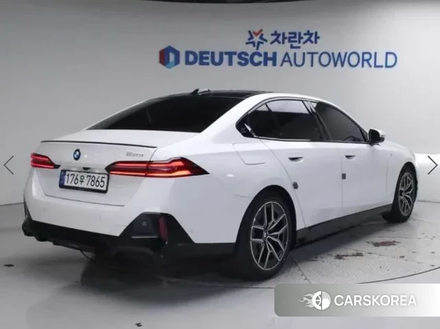 BMW 5 Series (G60) id 3560408 из Кореи 12