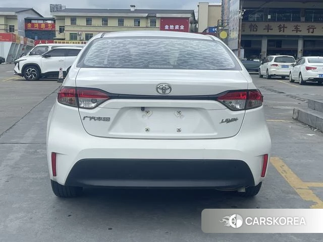 Toyota Corolla 2023 Белый из Китая, фото 2