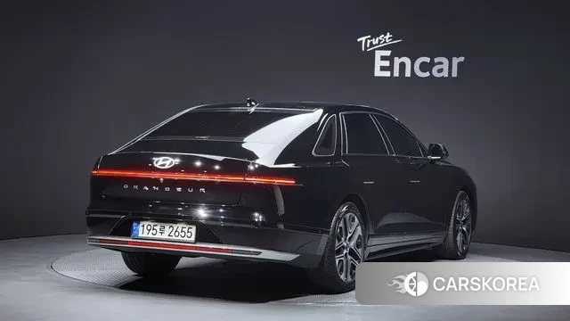 Hyundai Grandeur (GN7) id 3690358 из Кореи 12