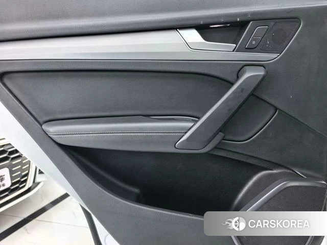 Audi Q5L id 4258990 из Китая 7