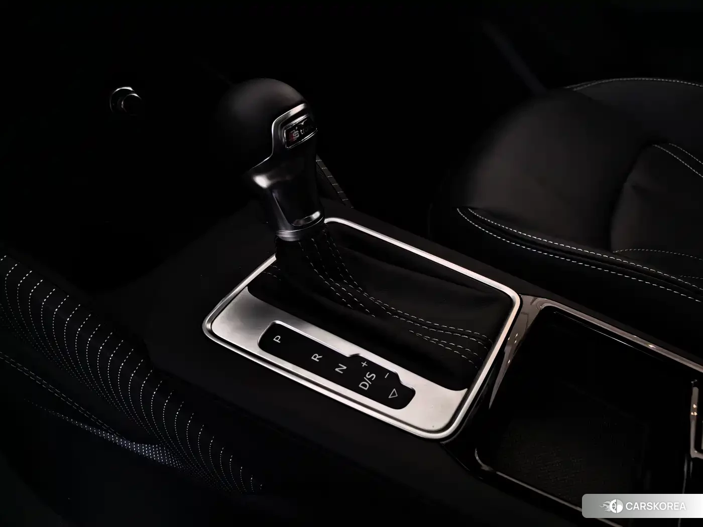 Audi Q2L id 4539019 из Китая 8
