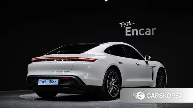 Porsche Taycan id 3787738 из Кореи 12