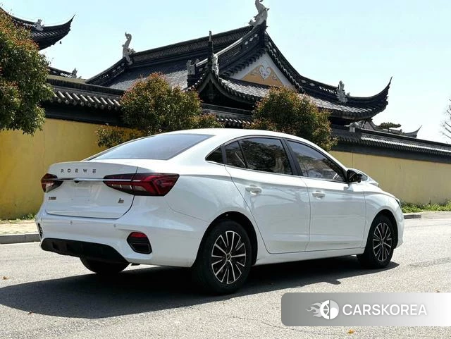 Roewe i5 2021 Белый из Китая, фото 2