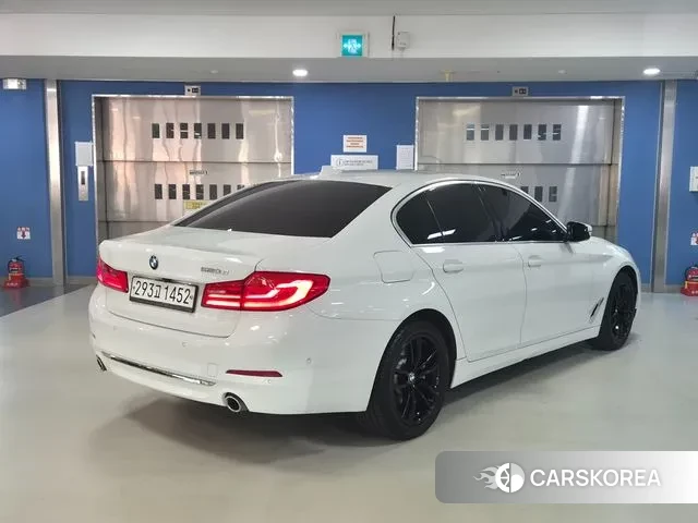 BMW 5 Series (G30) id 3018511 из Кореи 12