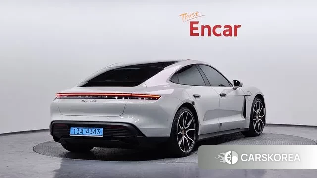 Porsche Taycan id 3674572 из Кореи 12