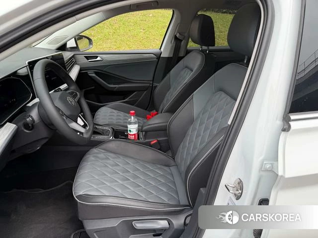 Volkswagen Sagitar 2025 Белый из Китая, фото 5