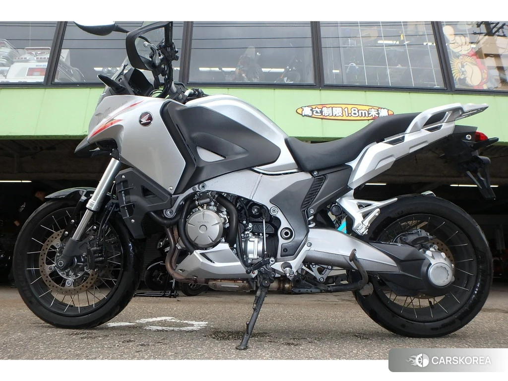Проданный Honda VFR1200X DCT 2012 из Японии