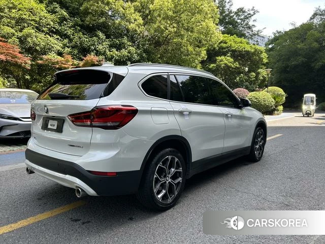 BMW X1 2022 Белый из Китая, фото 3