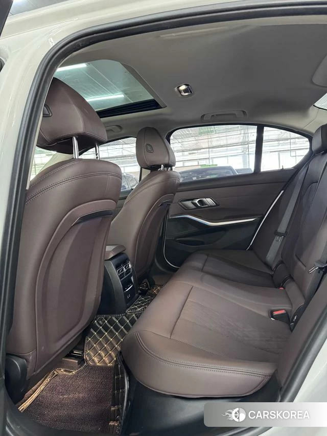 BMW 3 series 2023 Белый из Китая, фото 2