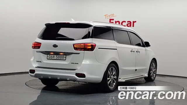 Kia The New Carnival id 2477356 из Кореи 12