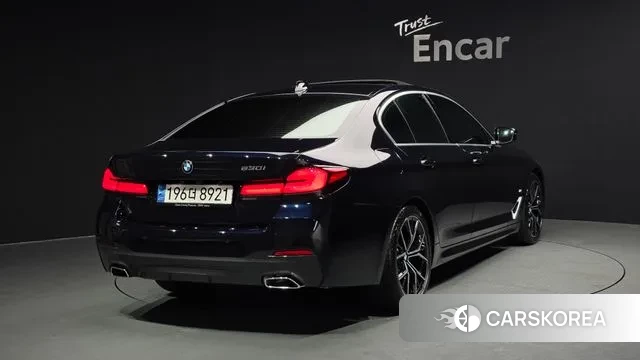 BMW 5 Series (G30) id 3654433 из Кореи 12