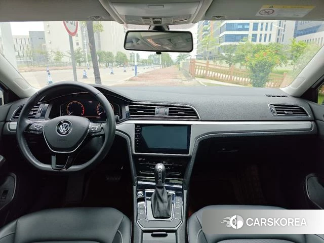 Volkswagen Lingdu 2022 Белый из Китая, фото 2