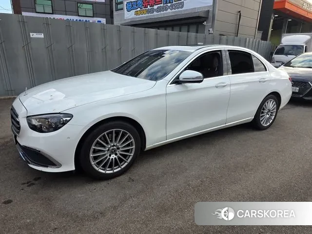 Mercedes-Benz E-Class W213 2020 Белый из Кореи, фото 2