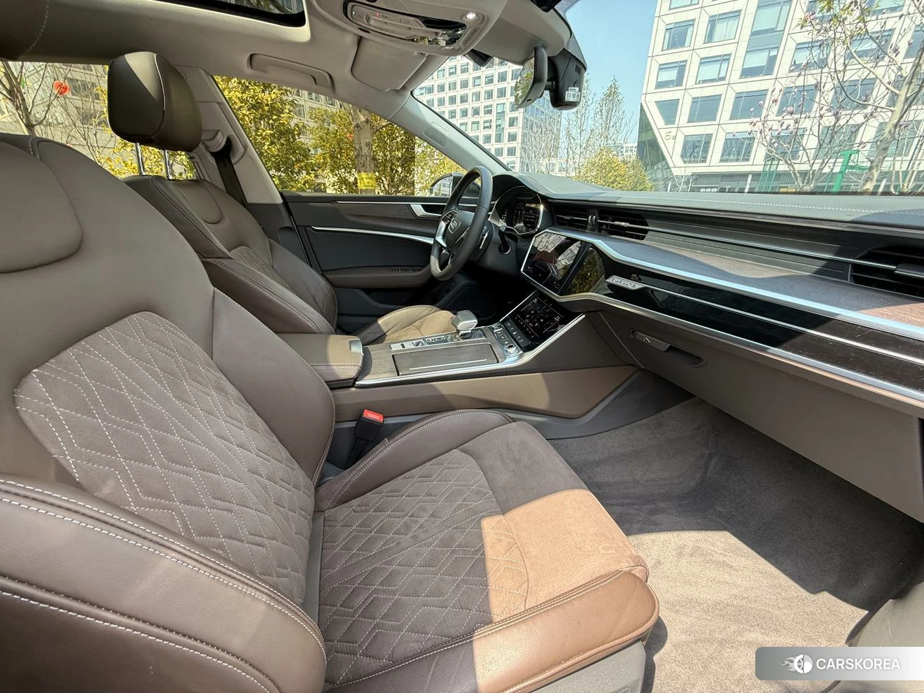 Audi A7L 2022 Белый из Китая, фото 2