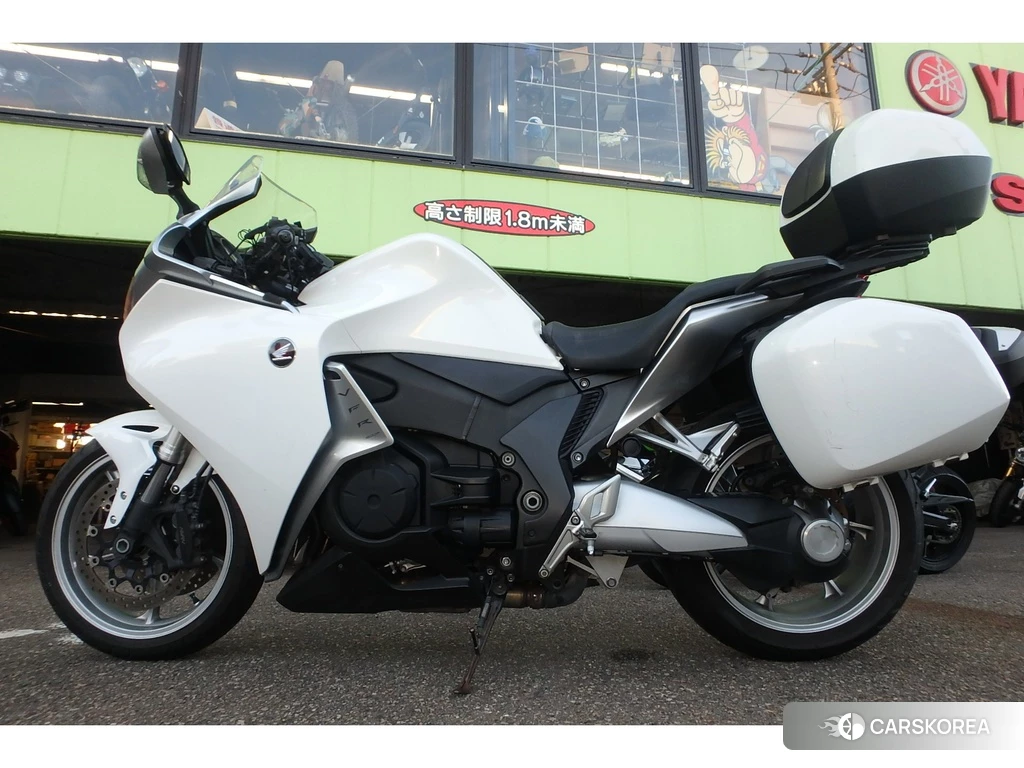 Проданный Honda VFR1200F DCT 2010 из Японии