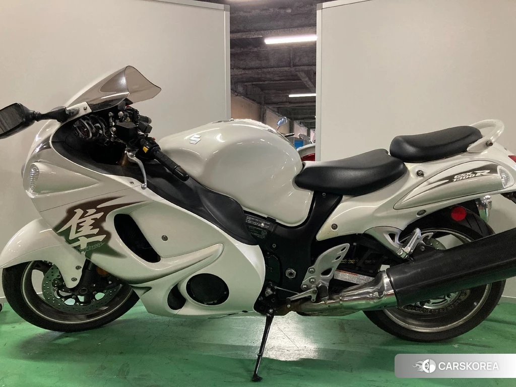 Проданный Suzuki GSX1300R HAYABUSA 2010 из Японии, фото 2