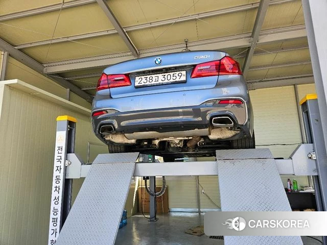 BMW 5 Series (G30) 2020 Серебристо-серый из Кореи, фото 2