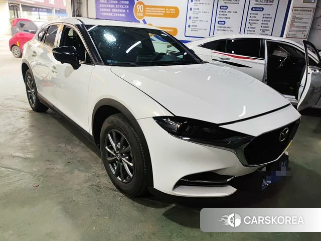 Mazda CX-4 2023 Белый из Китая, фото 2