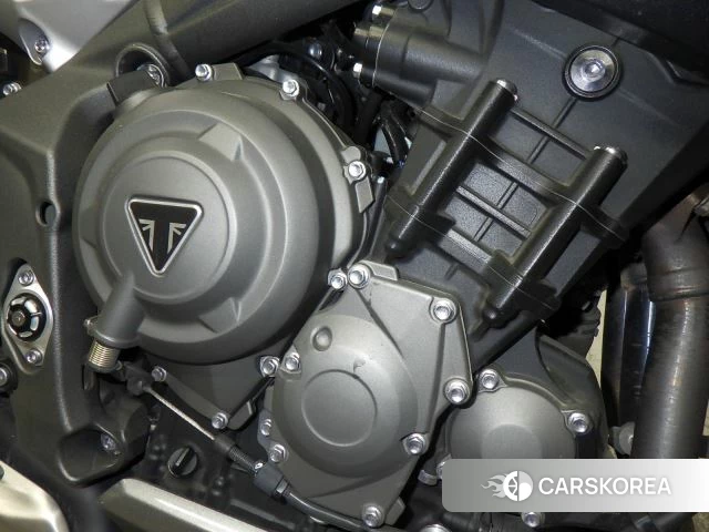 Engine photo