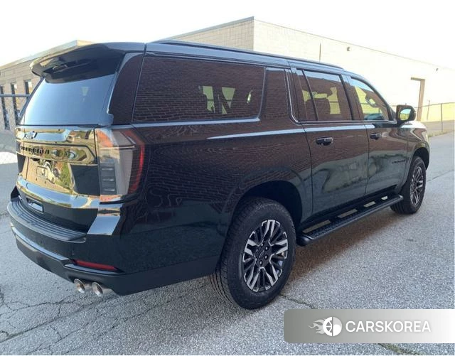 Chevrolet Suburban 2025 Черный из Китая, фото 2