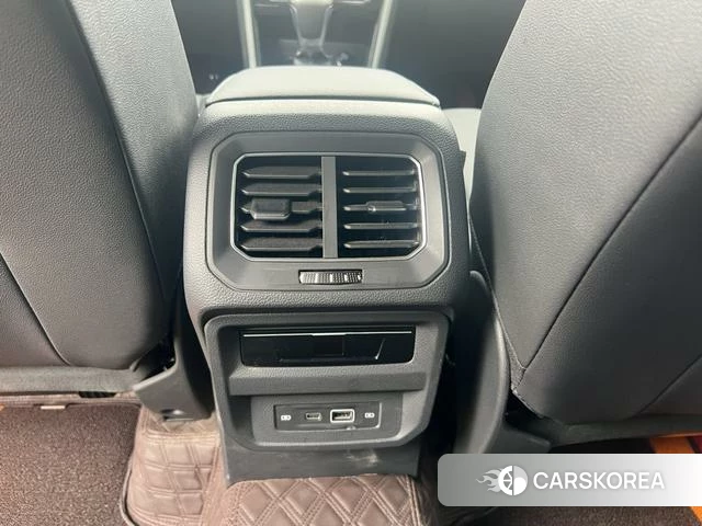 Volkswagen Tiguan L id 4335867 из Китая 12