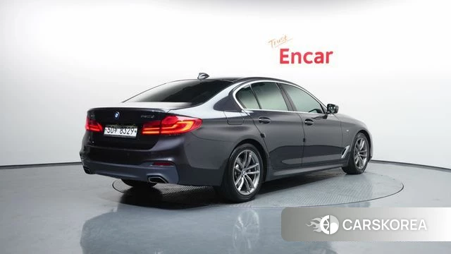BMW 5 Series (G30) id 4403099 из Кореи 12