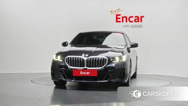 BMW 5 Series (G60) id 4579203 из Кореи 12