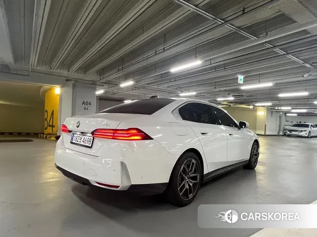 BMW 5 Series (G30) id 3398971 из Кореи 7