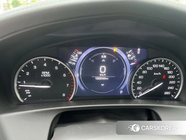 Cadillac CT6 2021 Белый из Китая, фото 2