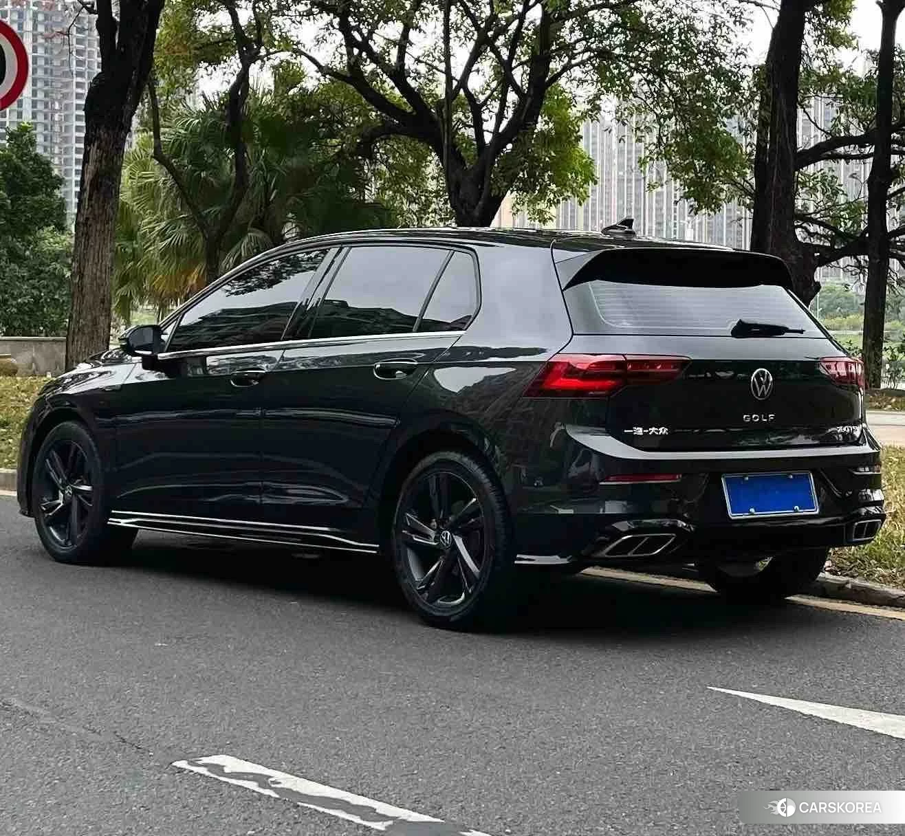 Volkswagen Golf 2023 Черный из Китая, фото 2