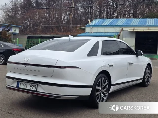 Hyundai Grandeur (GN7) id 3507961 из Кореи 12