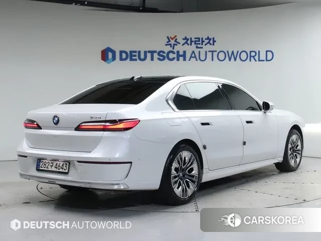 BMW 7 Series (G70) id 3539089 из Кореи 12